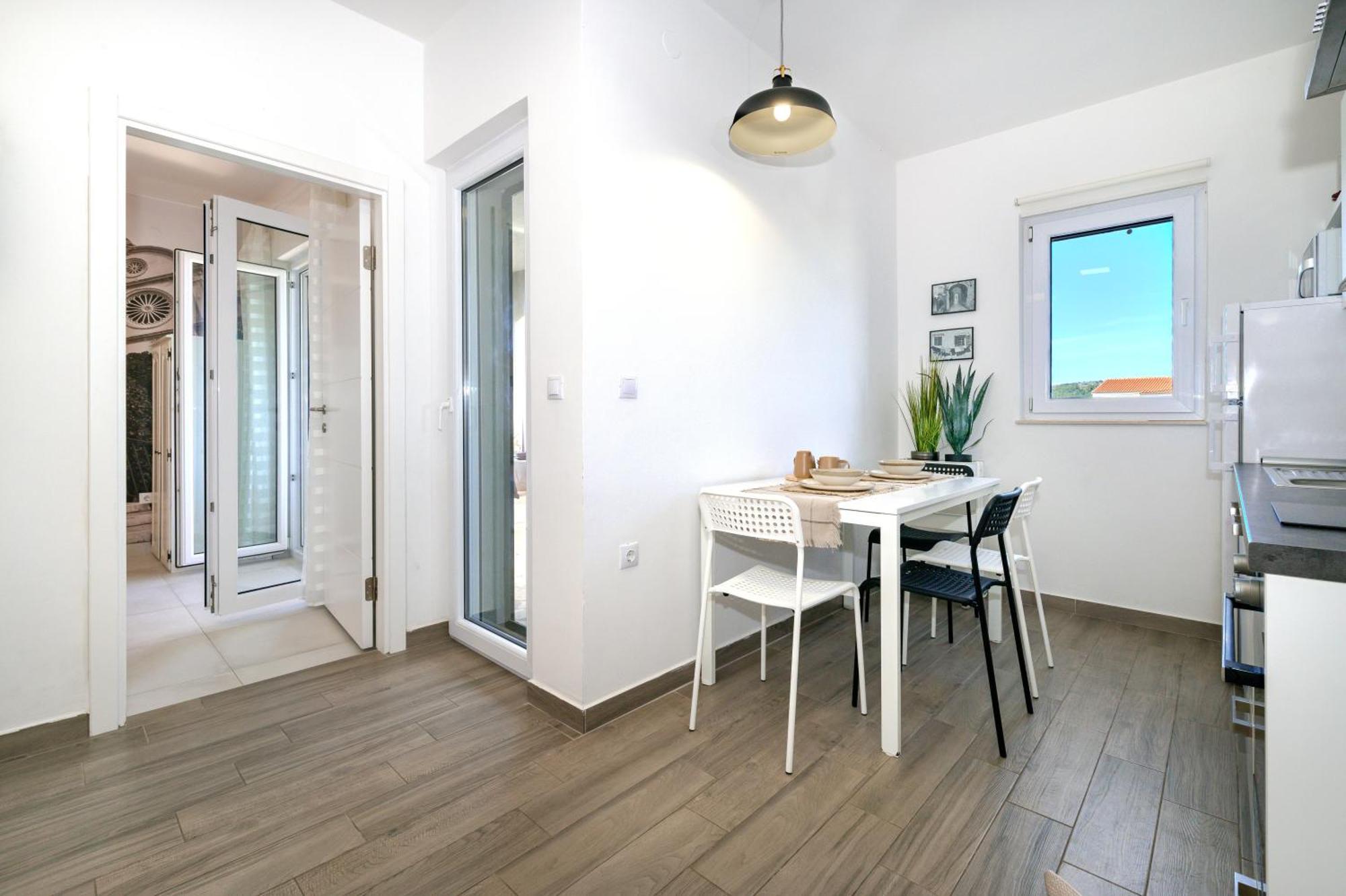 Ojra New With Seaview Apartment Sibenik