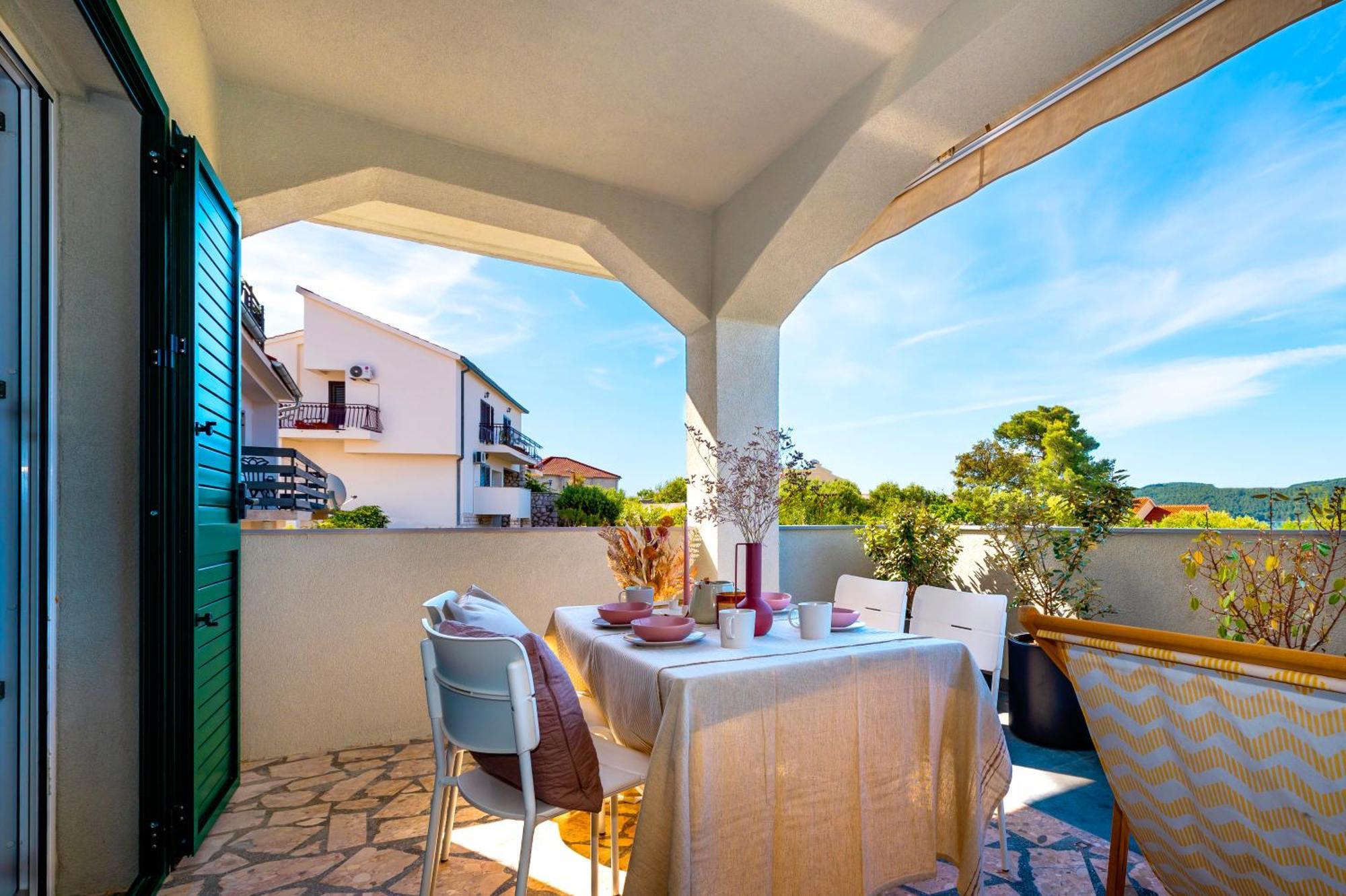 Apartment Ojra New With Seaview