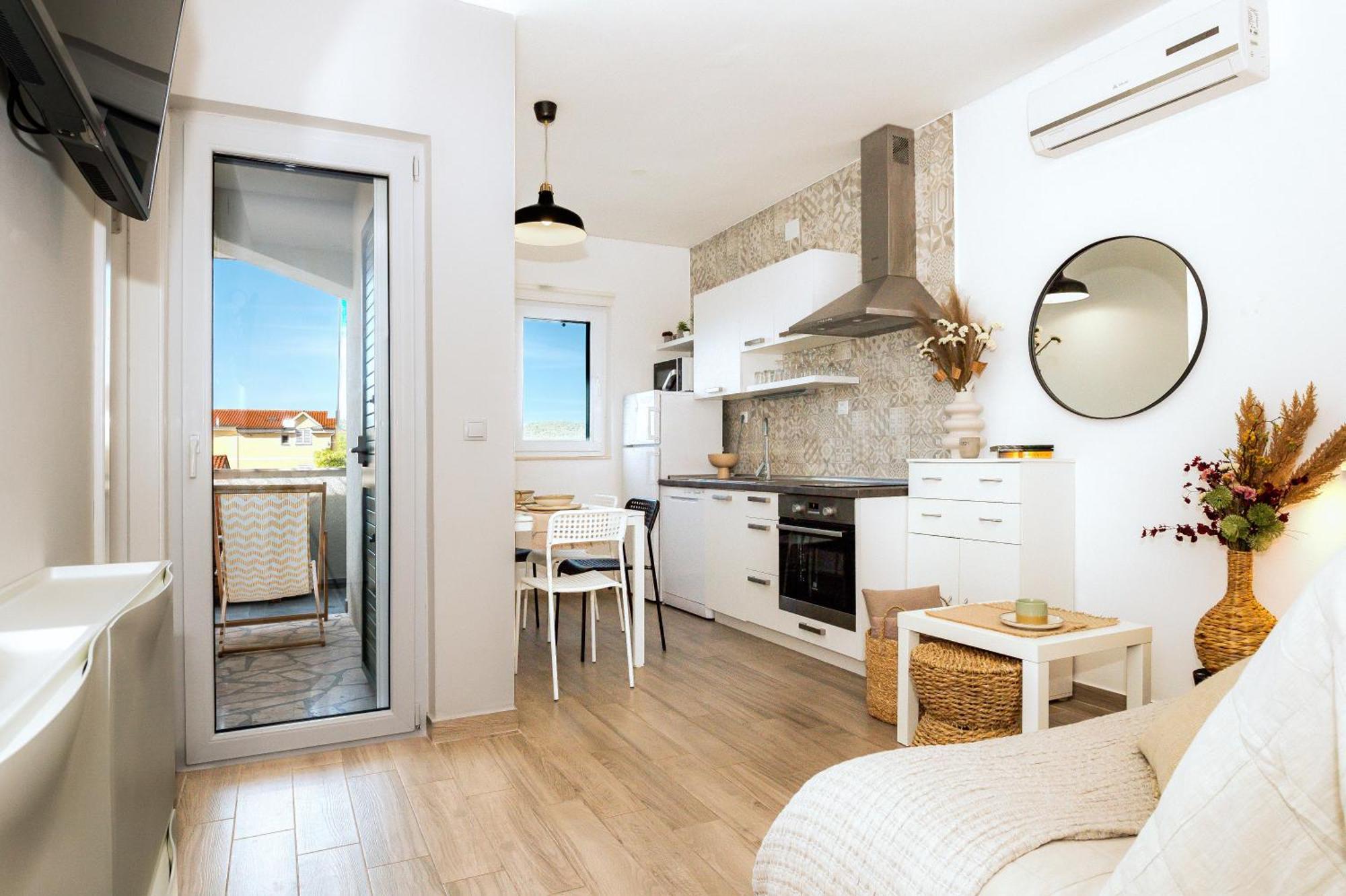Ojra New With Seaview Apartment
